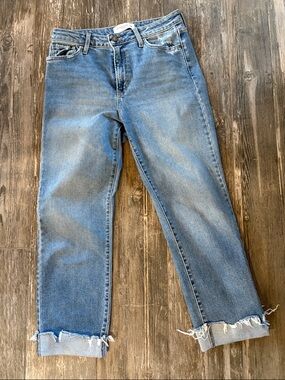 Just Black denim Women’s Light Blue Frayed Hem Jeans sz 29 inseam 26